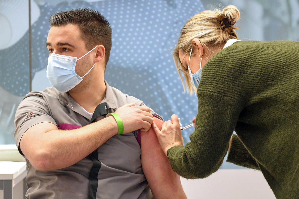 Wed. 11:03 a.m.: Latest world virus headlines — Hospitals struggle to keep up in COVID-19 hotspot California | News, Sports, Jobs - Vimarsana News